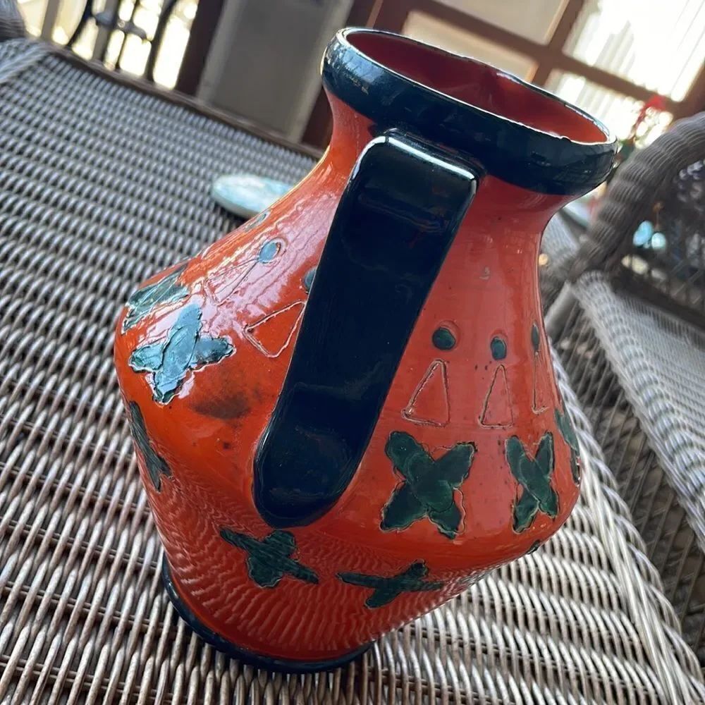 MCM Pitcher  - Picture 4 of 9